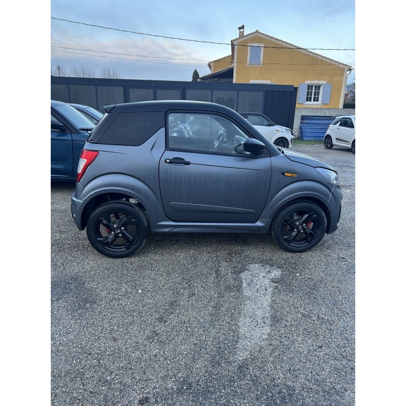 Ligier JS50 Sport Pack Ultimate : la voiture sans permis sportive et premium